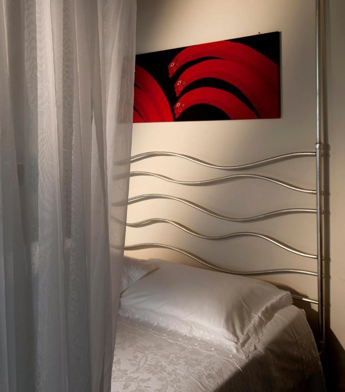 Massoni Bed And Breakfast Peschiera del Garda Quarto foto